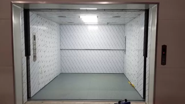 Báo giá thang máy tải hàng 1000- 5000kg tại Đồng Văn 